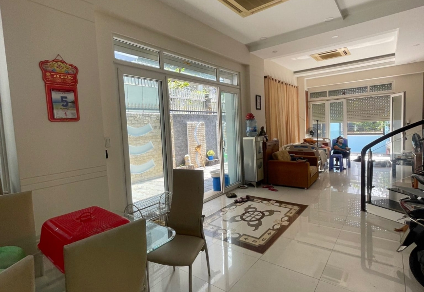 Giảm sập sàn 6 tỷ còn 29,8 tỷ bớt Lộc mặt tiền đường kinh doanh số 6 Bán biệt thự khu trung sơn,kế bên himlam Q7