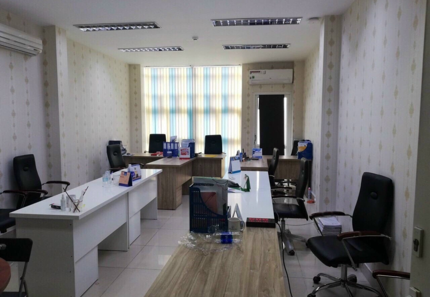 CHO THUE NHÀ NGUYÊN CĂN 7 LẦU Q4 GIÁ 90TR/TH