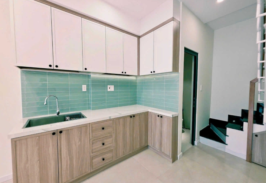 Bán nhà Quận 7 Nhà mặt tiền hẻm, ngay chợ P. Tân Hưng, TPHCM