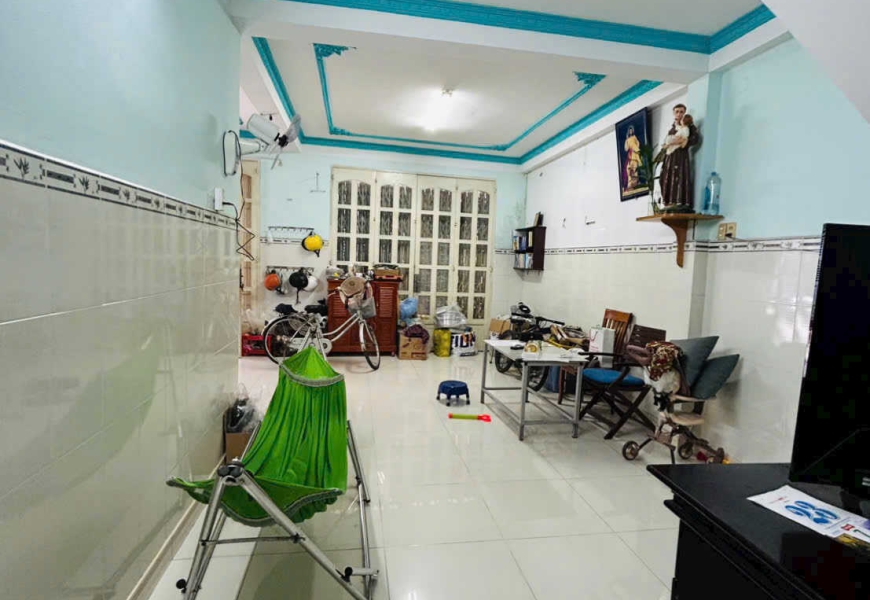 Cho Thuê Quận 7 Nguyên căn mặt tiền đường số Lăm Văn Bền, cách Lottemart 5Phút, xe hơi đỗ cửa