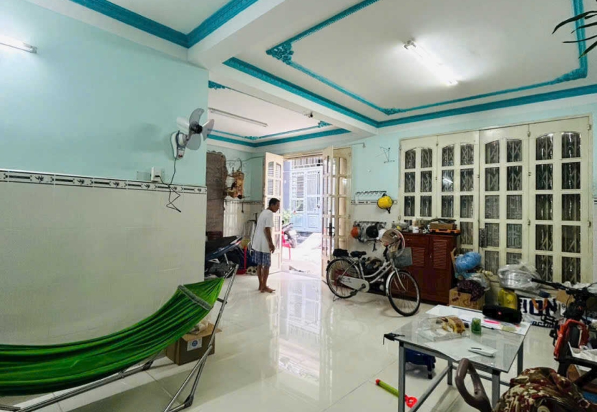 Cho Thuê Quận 7 Nguyên căn mặt tiền đường số Lăm Văn Bền, cách Lottemart 5Phút, xe hơi đỗ cửa