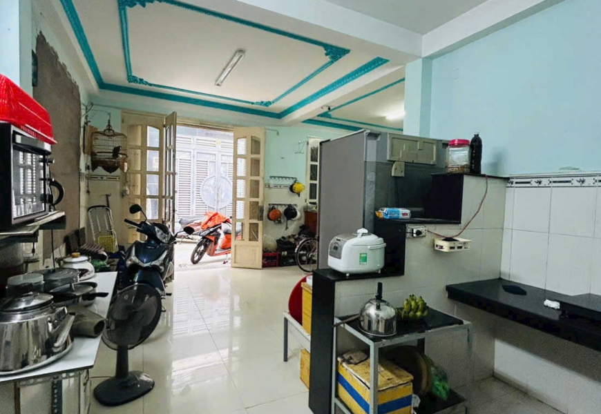 Cho Thuê Quận 7 Nguyên căn mặt tiền đường số Lăm Văn Bền, cách Lottemart 5Phút, xe hơi đỗ cửa