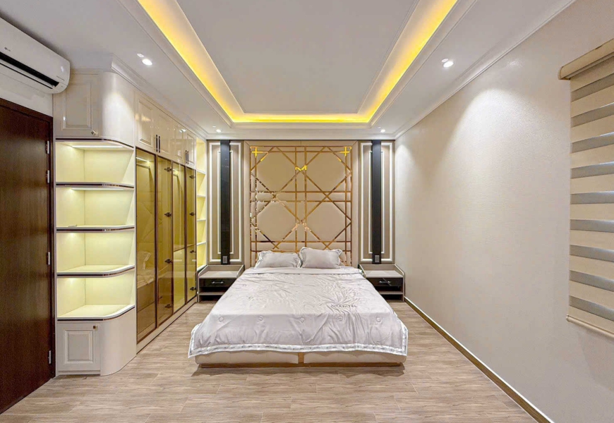 Cặp nhà Siêu phẩm 4 tầng full (có thang máy) , nhà số C3, C4, view sông, công viên, vị trí cơ 102