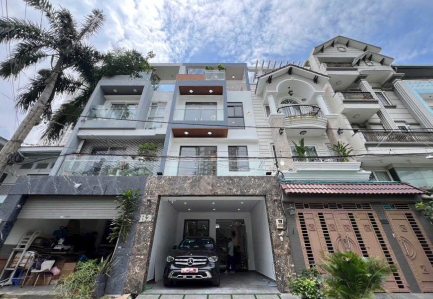 CHO THUÊ NHÀ ĐẸP ĐƯỜNG XE HƠI KDC HOÀNG QUỐC VIỆT, PHÚ THUẬN, QUẬN 7 ( Cách PMH 5 Phút Xe Máy ) 