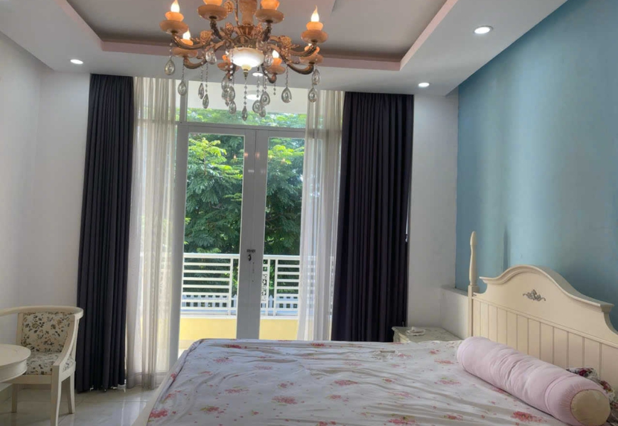 Bán nhà mặt tiền đường số 40- trục chính giao thông, An Phú Hưng, Tân Hưng- view công viên