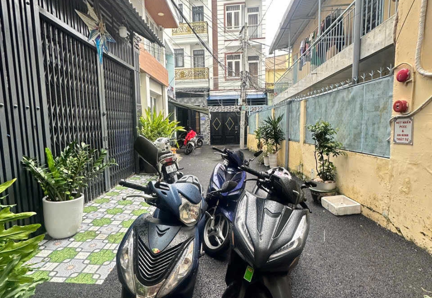 Bán nhà Góc 2MT hẻm 257 Nguyễn thị Thập,gần chợ Tân Mỹ 