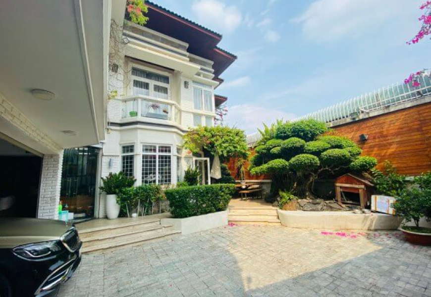 BÁN BIỆT THỰ SÂN VƯỜN KHU VIP KIỀU ĐÀM P.TÂN HƯNG QUẬN 7