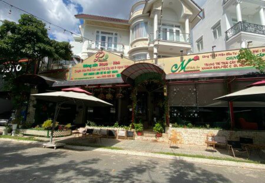 Giảm Mạnh 5 Tỷ Chỉ Còn 38 Tỷ  Bán Nhà Biệt Thự Tân Cổ Điển View Bờ Sông đẹp nhất Q7, đang kinh doanh , đường nhựa lớn