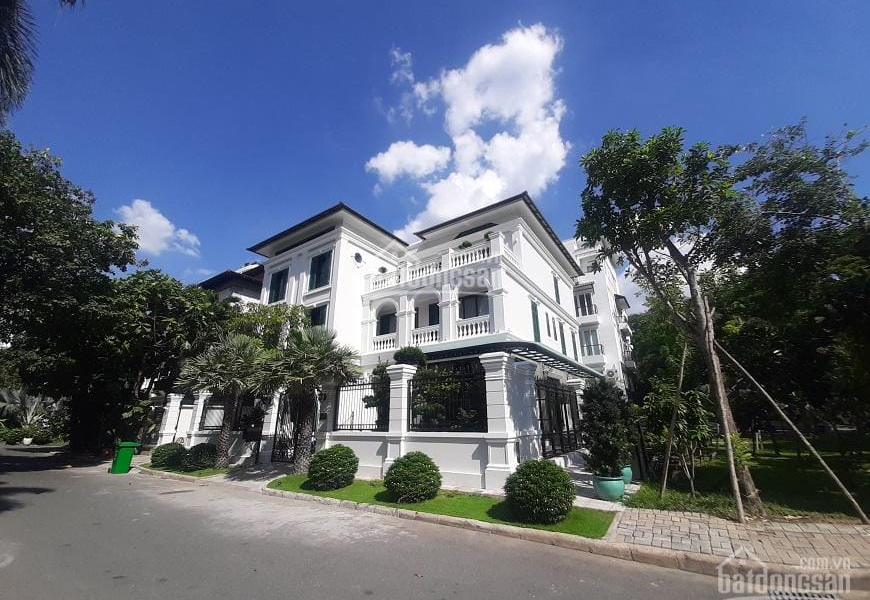 BÁN BIỆT THỰ MỸ GIA 2 ,PHÚ MỸ HƯNG,QUẬN 7.ĐỐI DIỆN KHU CHATEAU