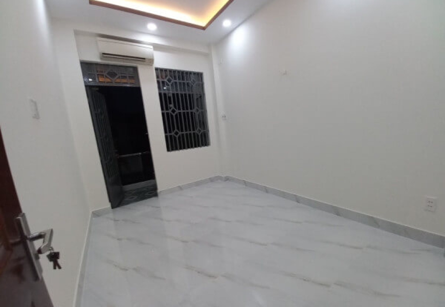 Bán gấp nhà hẻm 60 lâm văn bền, sau lưng trường THPT Nguyễn Hữu Thọ p Tân kiểng Quận 7
