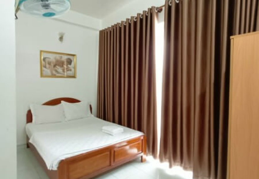 0914020039 EM DUNG Mặt tiền đường Lý Phục Man. Đang có hợp đồng thuê sẵn :40tr / tháng 