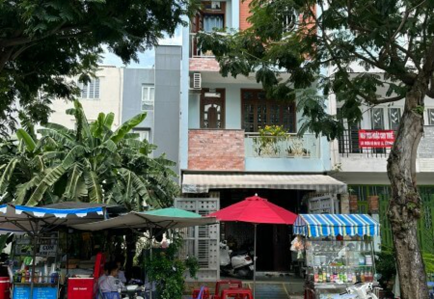 Bán Nhà Mặt Tiền Đường Số 8 Khu Biệt Thự Ven Song P.Tân Hưng Q.7