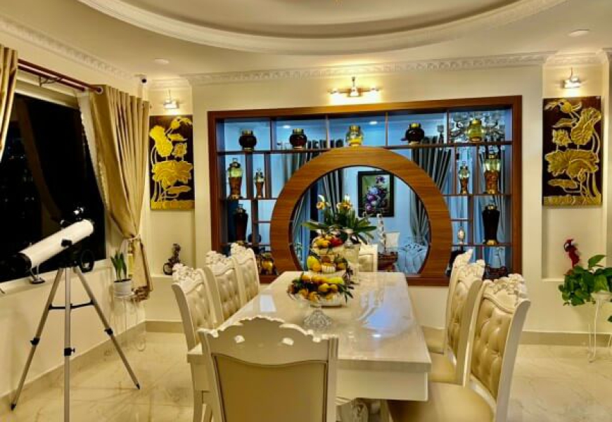 BIỆT THỰ TP. ĐÀ LẠT, PHƯỜNG 8…XE HƠI VÀO TẬN NHÀ. NGỘP NGÂN HÀNG GIẢM GIÁ NAY CHỈ CÒN 27TỶ CHỐT