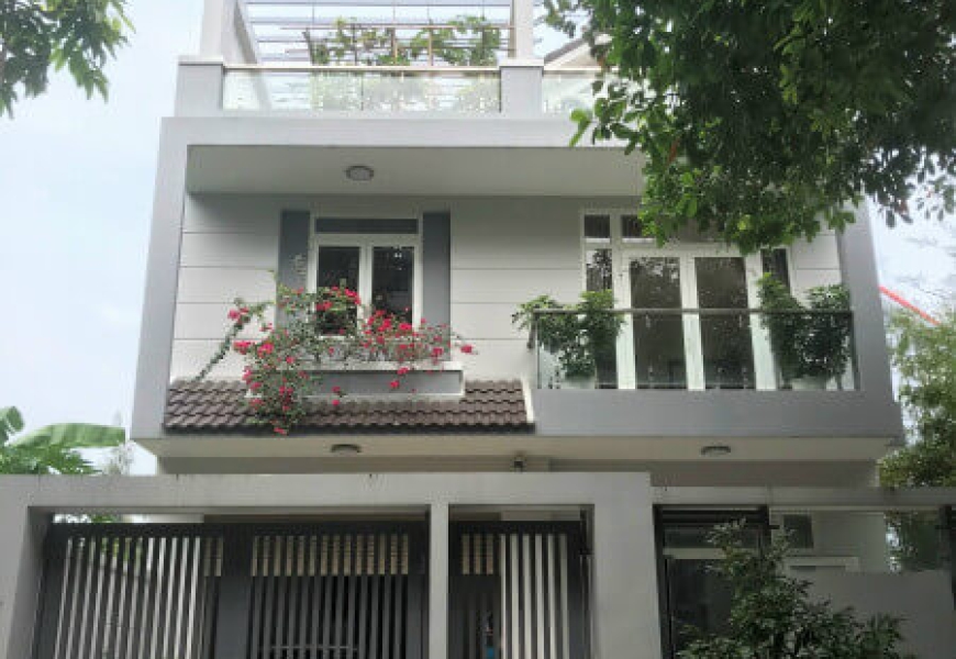 BÁN BIỆT THỰ KDC SADECO, PHƯỚC KIỂN, NHÀ BÈ SÁT BÊN QUẬN 7, KHU VỰC DÂN TRÍ CAO, THOÁNG MÁT, BẢO VỆ 24/24