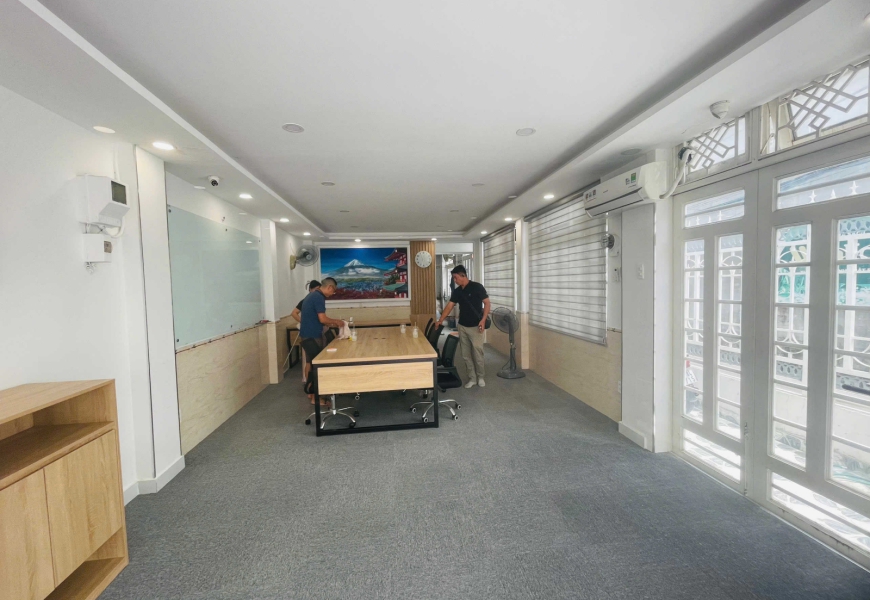 Cho thuê sàn tầng trệt đường số lâm văn bền,Q7