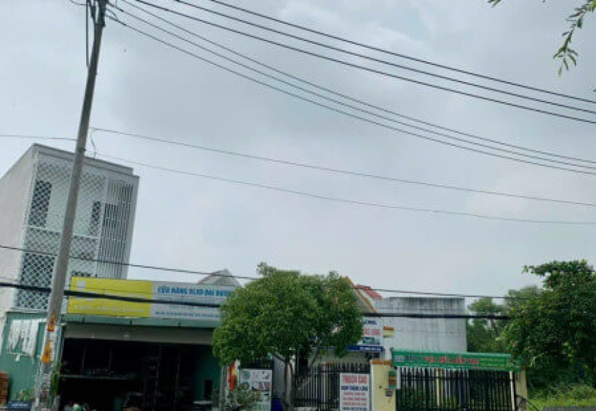 Kẹt tiền ngân hàng cần bán nhà mặt tiền 2528 Huỳnh Tấn Phát - Nhà Bè