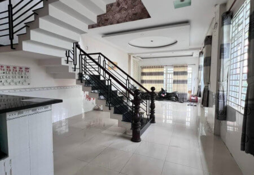 BÁN BIỆT THỰ ĐƯỜNG PHẠM THẾ HIỂN, P. 5, QUẬN 8