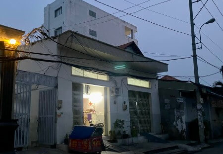 BÁN ĐẤT TẶNG NHÀ TRỌ SÁT KDC LÀNG ĐẠI HỌC ABC, 50M RA LÊ VĂN LƯƠNG , PHƯỚC KIỂN