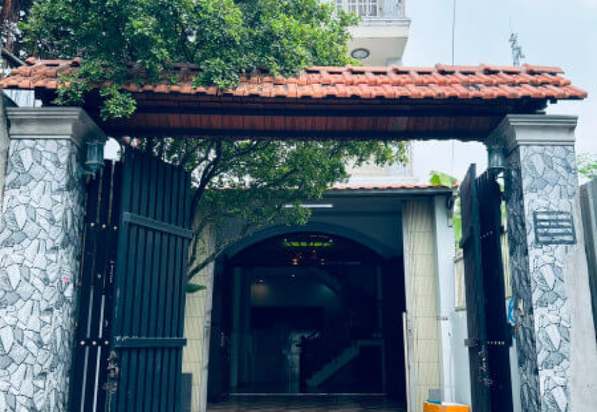 NHÀ HẺM XE HƠI 860 HUỲNH TẤN PHÁT.P.TÂN PHÚ.Q.7