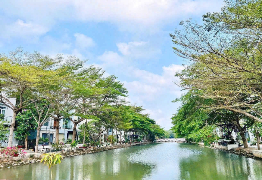 Hàng thơm..giảm 2 tỷ ..giá chốt bán 10,5tỷ Giảm Giá Bán Nhanh - Nhà mặt tiền View Sông khu tái định cư Phú Mỹ, đường Phạm Hữu Lầu, Quận 7 (Phường Phú Thuận, Hồ Chí Minh mới).