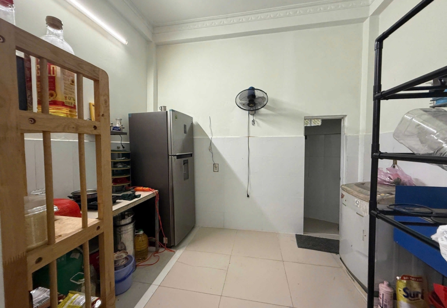 Bán căn góc hẻm 160 Nguyễn văn quy,Q7