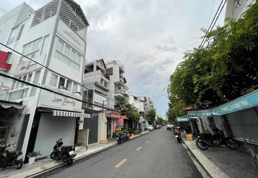 Bán nhà MT đường số 47 - Lâm Văn Bền - Q7 . Có hợp đồng thuê 18tr/th.