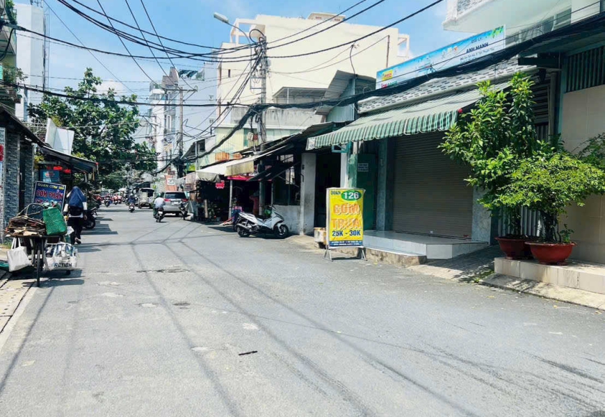 Mặt tiền đường Tân Mỹ Tân Thuận Tây