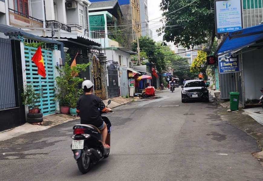 Bán Nhà Căn Góc 2 mặt tiền đường số Tân Quy Quận 7, HCM