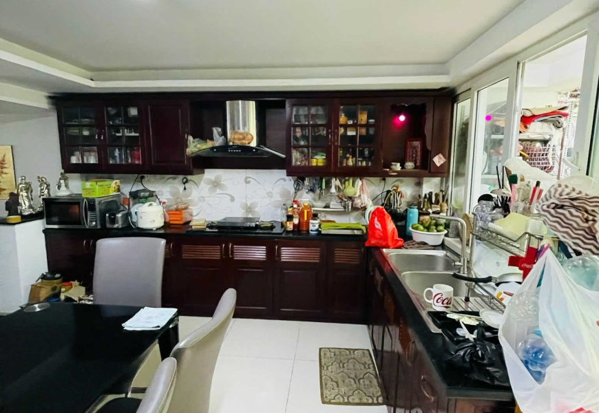 Bán Nhà Mặt Tiền Đường Số 16m gần công viên tuyến đường thương mại sầm uất nhất khu Tdc Himlam q7