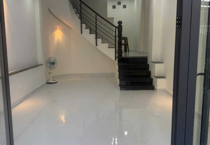 Bán Nhà Mặt Tiền Đường Số Lý Phục Man, Quận 7 - Đường Thông 