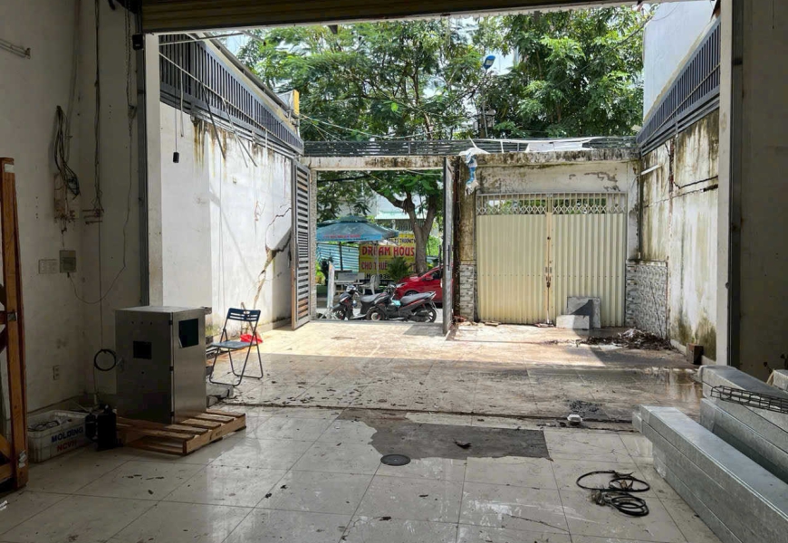 Bán nhà cấp 4,MT đường 12m khu B làng đại học,Phước kiểng,nhà bè