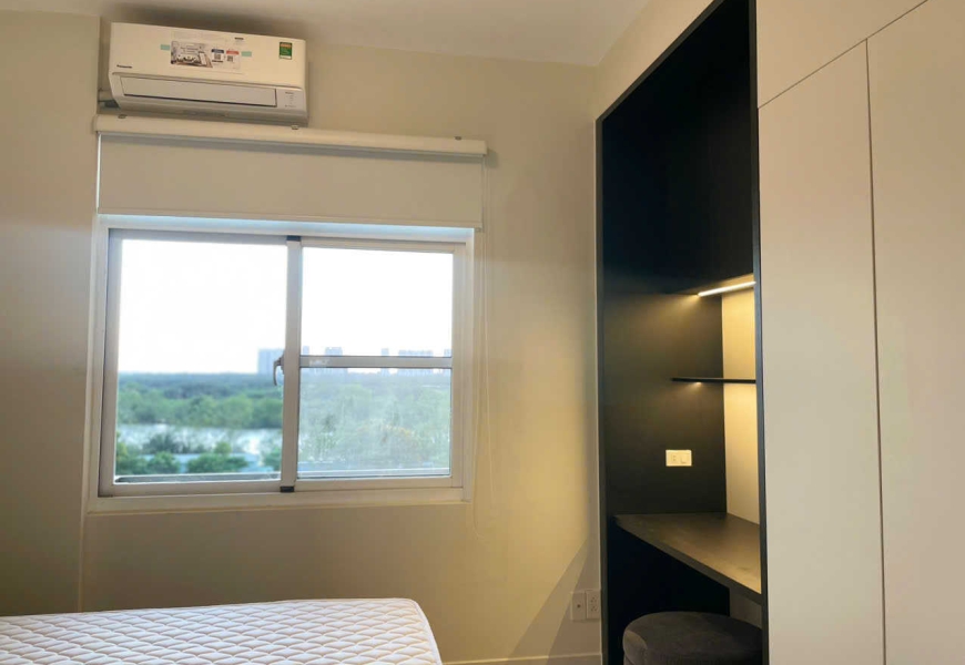 Căn hộ mới sáng bóng,  Green View Phú Mỹ hưng view biệt thự hướng Đông, full nội thất mới