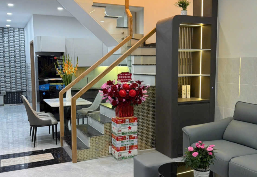 CHÍNH CHỦ NHÀ ĐẸP – CHỢ  TÂN QUY Q7 – FULL NỘI THẤT –GIÁ 5,8 TỶ 