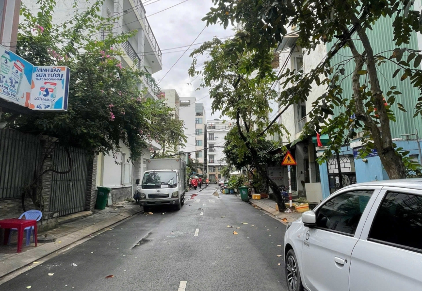 Bán nhà cấp4 mặt tiền đường số lý phục mang, p.bình thuận, Q7