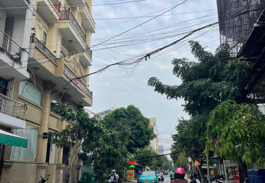 DT đẹp ngang 22m,thích hợp xây tòa nhà thu nhập khủng từ 800-1tỷ/tháng..Giá 155 tỷ TL Bán nhà mặt tiền đường số P. Tân Hưng (Tân Quy cũ)