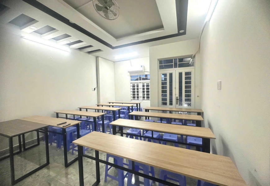 Cho Thuê Nhà Nguyên Căn Hẻm Xe Hơi 2129 Huỳnh Tấn Phát, Kế Bên Cầu Phú Xuân, Nhà Bè, Giáp Với Quận 7