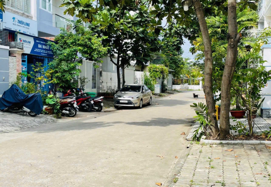 Bán lô đất góc 2MT View sông Kdc Tân an huy,sát bên lotte mark quận 7.....Giá 29,2 tỷ TL nhẹ