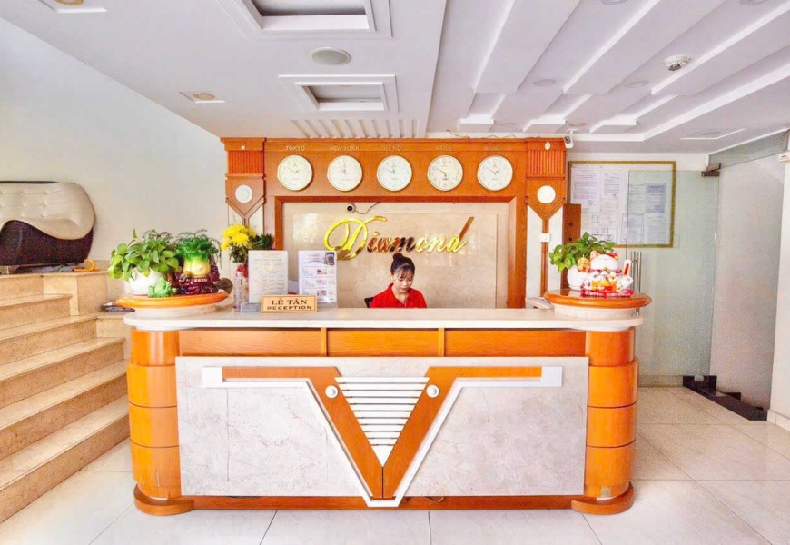 Gấp gấp giảm 5tỷ bán nhanh 42tỷ  BÁN KHÁCH SẠN DIAMOND HOTEL vị trí sát Nguyễn thị thập  P. Tân Hưng ( Q7 cũ ). 