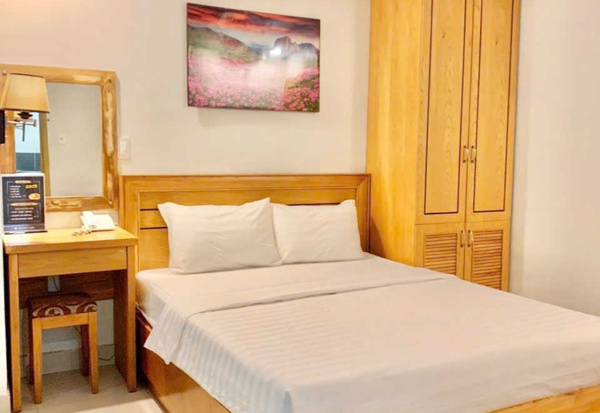 Gấp gấp giảm 5tỷ bán nhanh 42tỷ  BÁN KHÁCH SẠN DIAMOND HOTEL vị trí sát Nguyễn thị thập  P. Tân Hưng ( Q7 cũ ). 