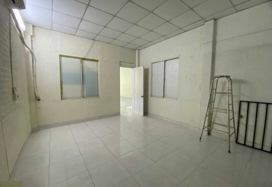 CHO THUÊ/BÁN NHÀ NGUYÊN CĂN QUẬN 7 – VỊ TRÍ ĐẮC ĐỊA – GIÁ CỰC TỐT! Địa chỉ:  Lê Văn Lương, Phường Tân Phong, Quận 7
