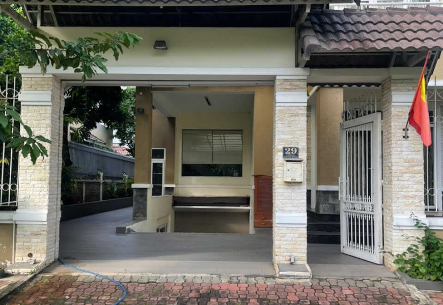0914020039 EM DUNG Bán Biệt thự view sông khu Biệt thư Nam Phú Nam Long Quận 7 ( Trần Trọng cung đi vào) 