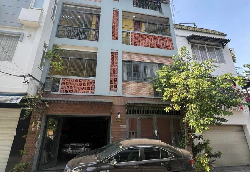 Bán nhà hẻm xe hơi Dương Bá Trạc, Quận 8