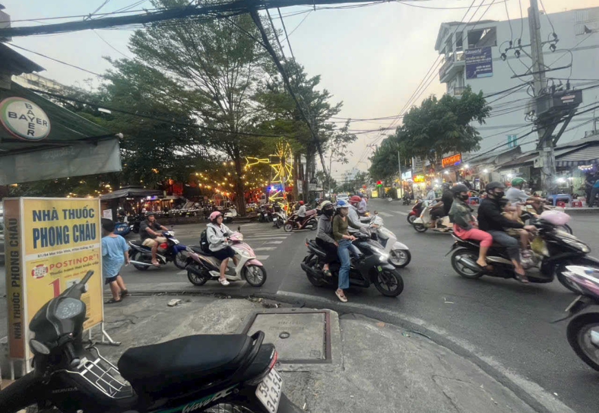 Giảm mạnh 3 tỷ về 35 tỷ CẦN BÁN CĂN GỐC ĐƯỜNG MAI VĂN VĨNH, TÂN QUY , QUẬN 7.