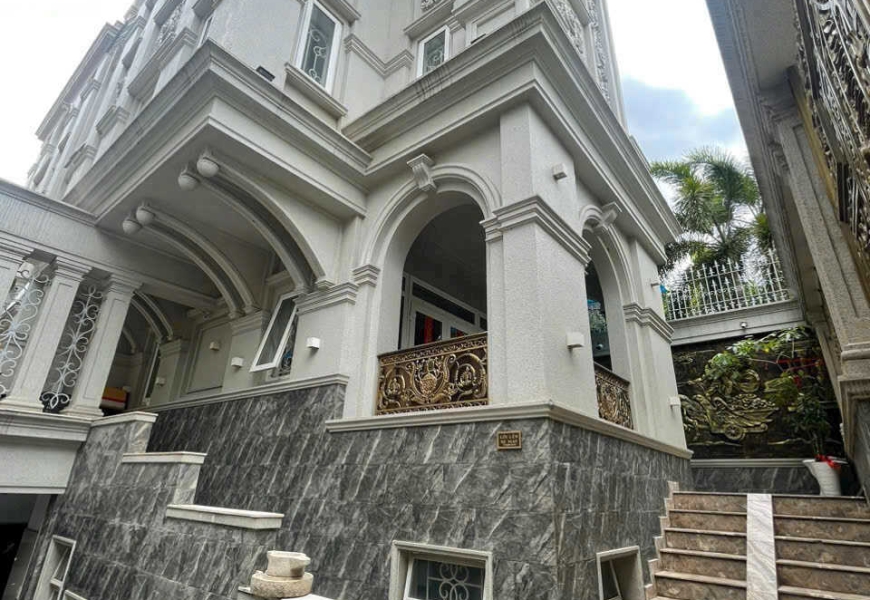 HIẾM CÓ KHÓ TÌM – BIỆT THỰ VIEW SÔNG TRUNG SƠN CÓ HẦM & THANG MÁY CHỈ 4.500$