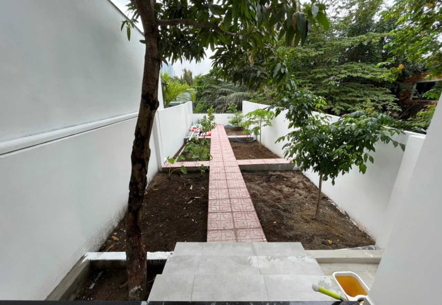 CHO THUÊ NHÀ MẶT TIỀN LÂM VĂN BỀN Q.7