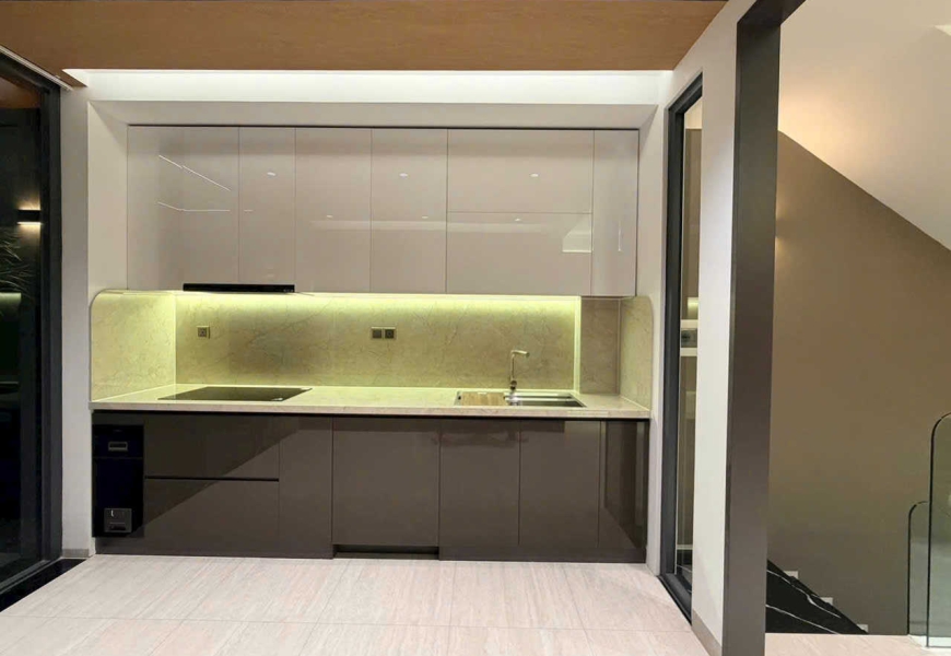 21/21 Phú Thuận, quận 7 (Ko Ngập - đường 6m oto quay đầu) Vị trí sát bên trung tâm hành Chánh quận và Phú Mỹ Hưng  Giá 15,8tỷ TL