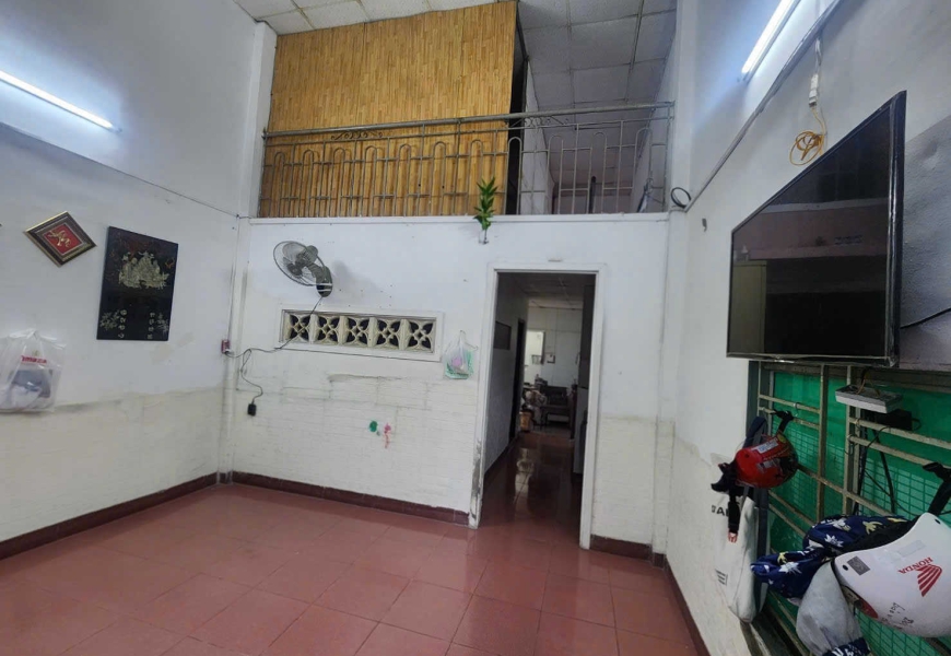 BÁN NHÀ 207/ Huỳnh Tấn Phát, Tân Thuận - Quận 7