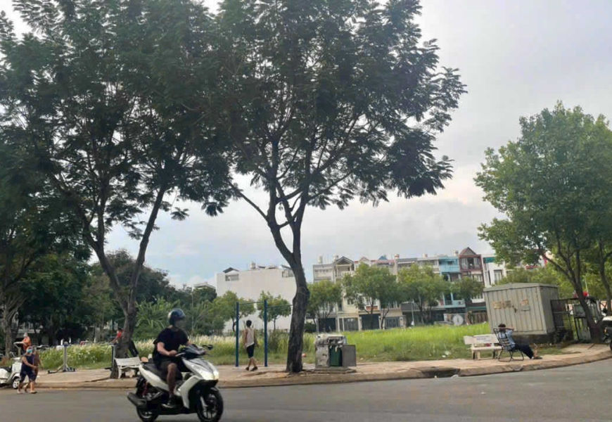 Hàng hiếm..Nhà view sông sát bên Lotte mart..Giá chỉ 13 tỷ