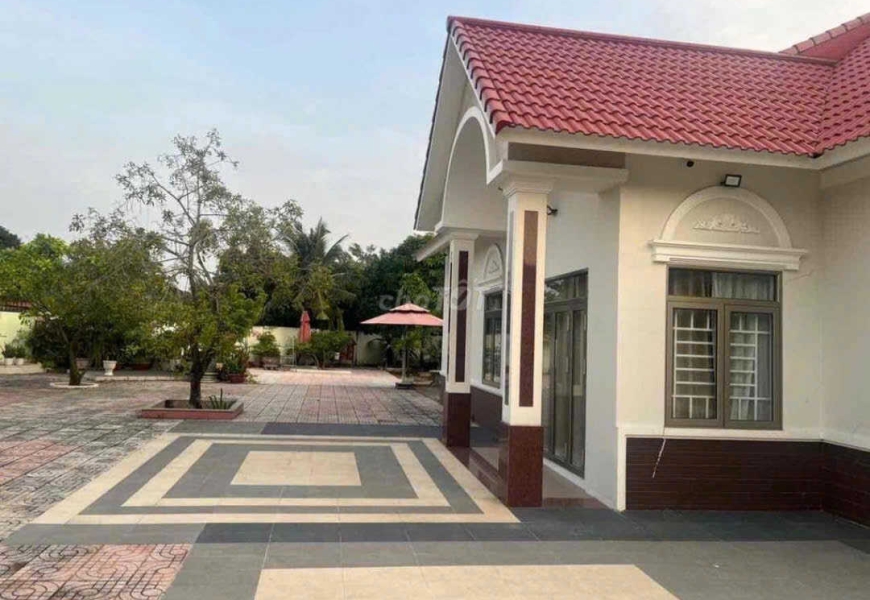 Bán Biệt Thự Sân Vườn Mặt Tiền Đường Đào Sư Tích,Phước Kiển,Nhà Bè
