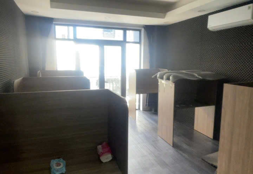 Cho thuê nhà mt đường số 81- Nguyễn Thị Thập, q7